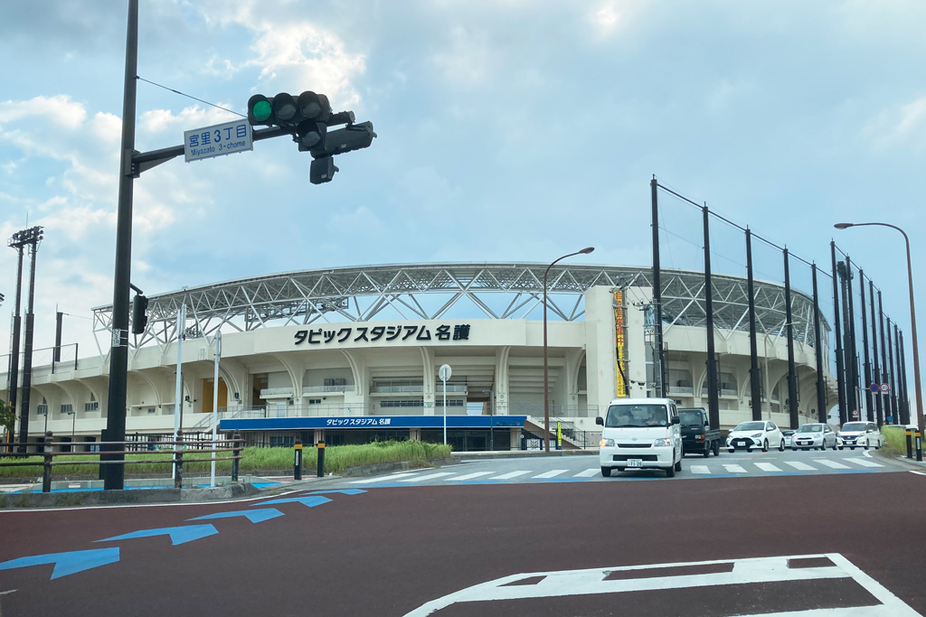 タピックスタジアム名護